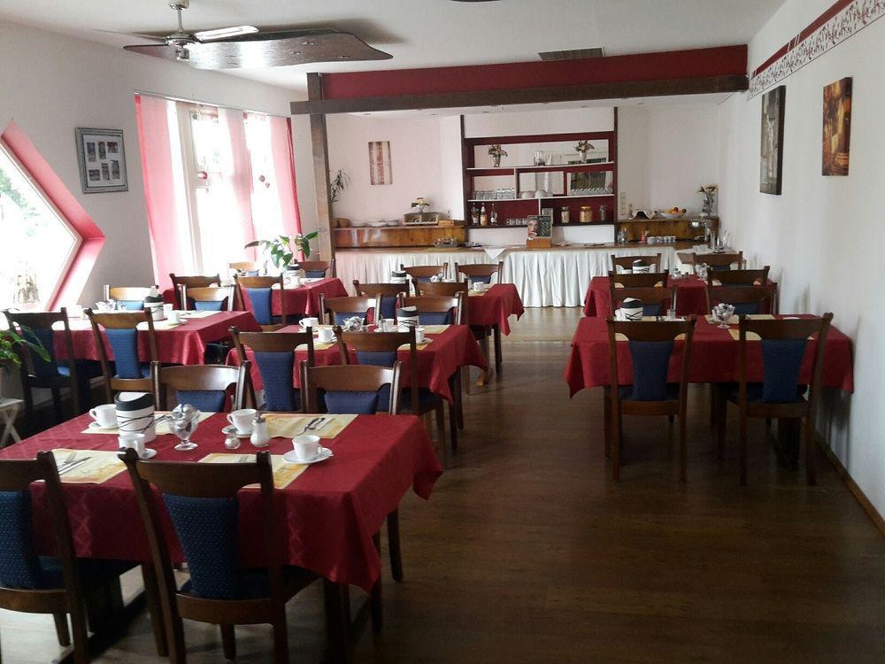 Kuhfelder Hof 3*