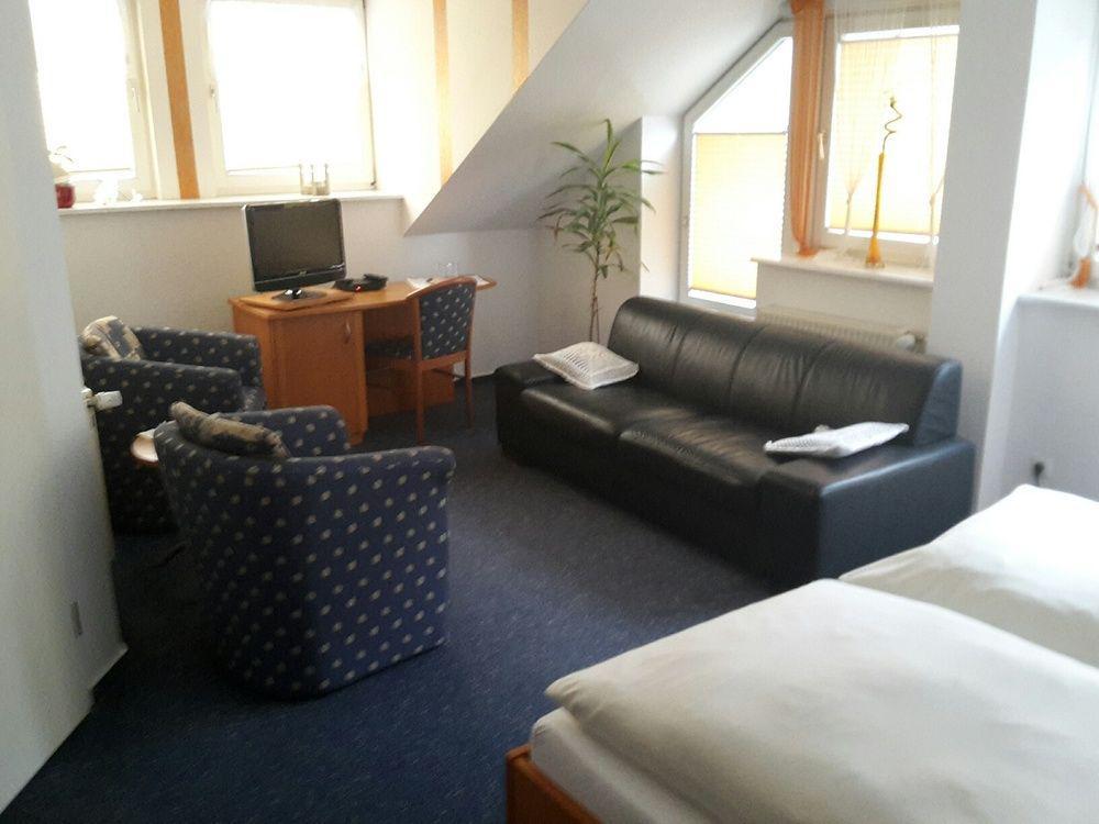 Kuhfelder Hof 3*